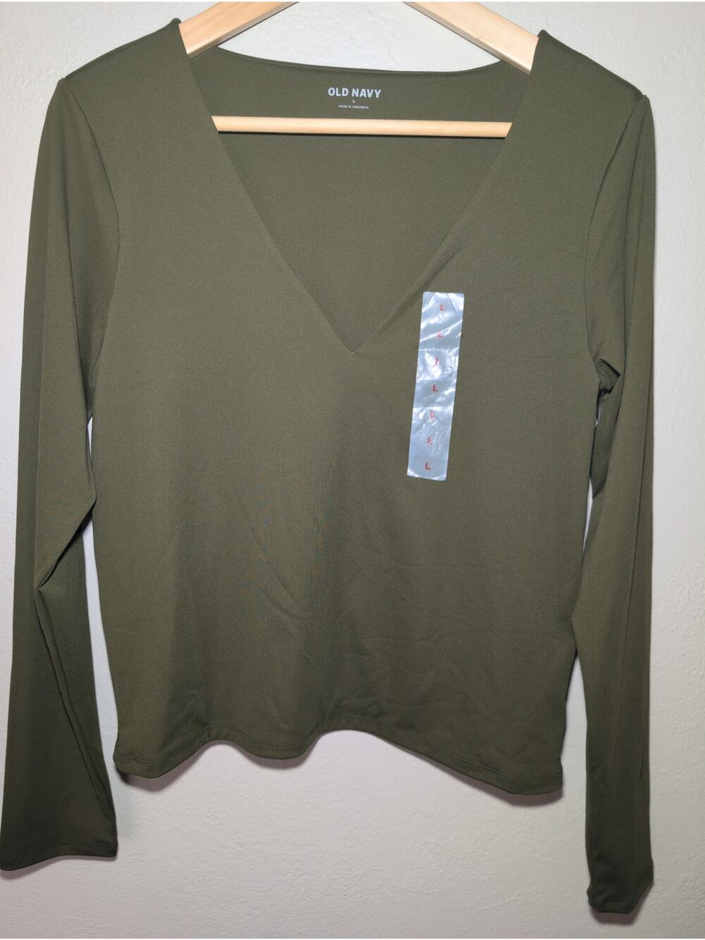 NWT Old Navy Modern Vee Women's L Conifer Long Sleeve V Neck Crop Fitted